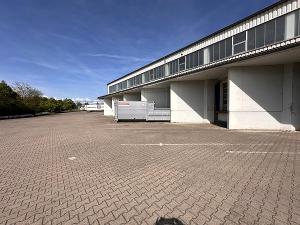 Groß (Max Winzer Lagerhalle 02).jpeg